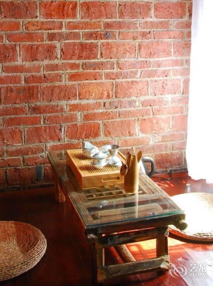 Lazy Tiger Inn Lijiang  Bagian luar foto