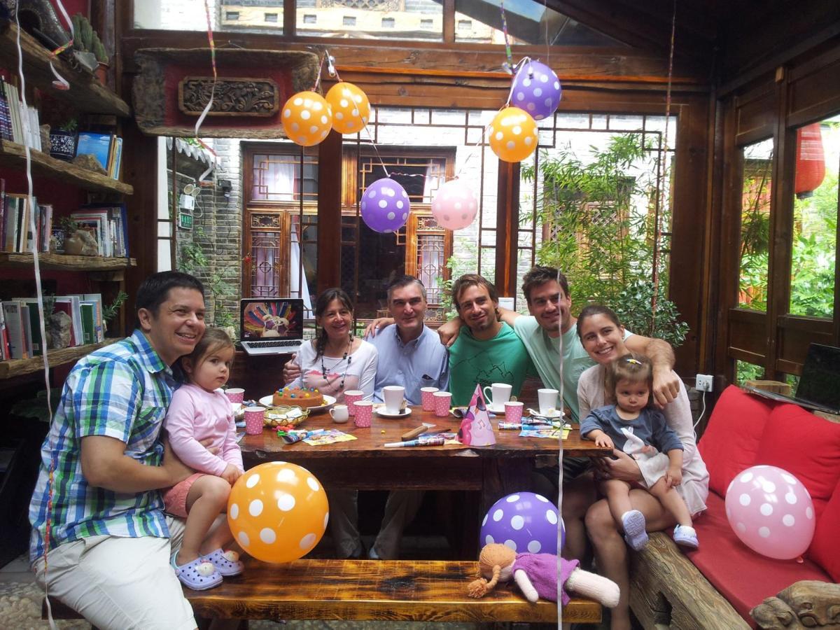 Lazy Tiger Inn Lijiang  Bagian luar foto